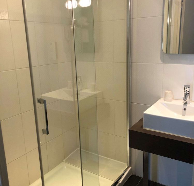 Photo of Bathroom in Charleville-Mezieres
