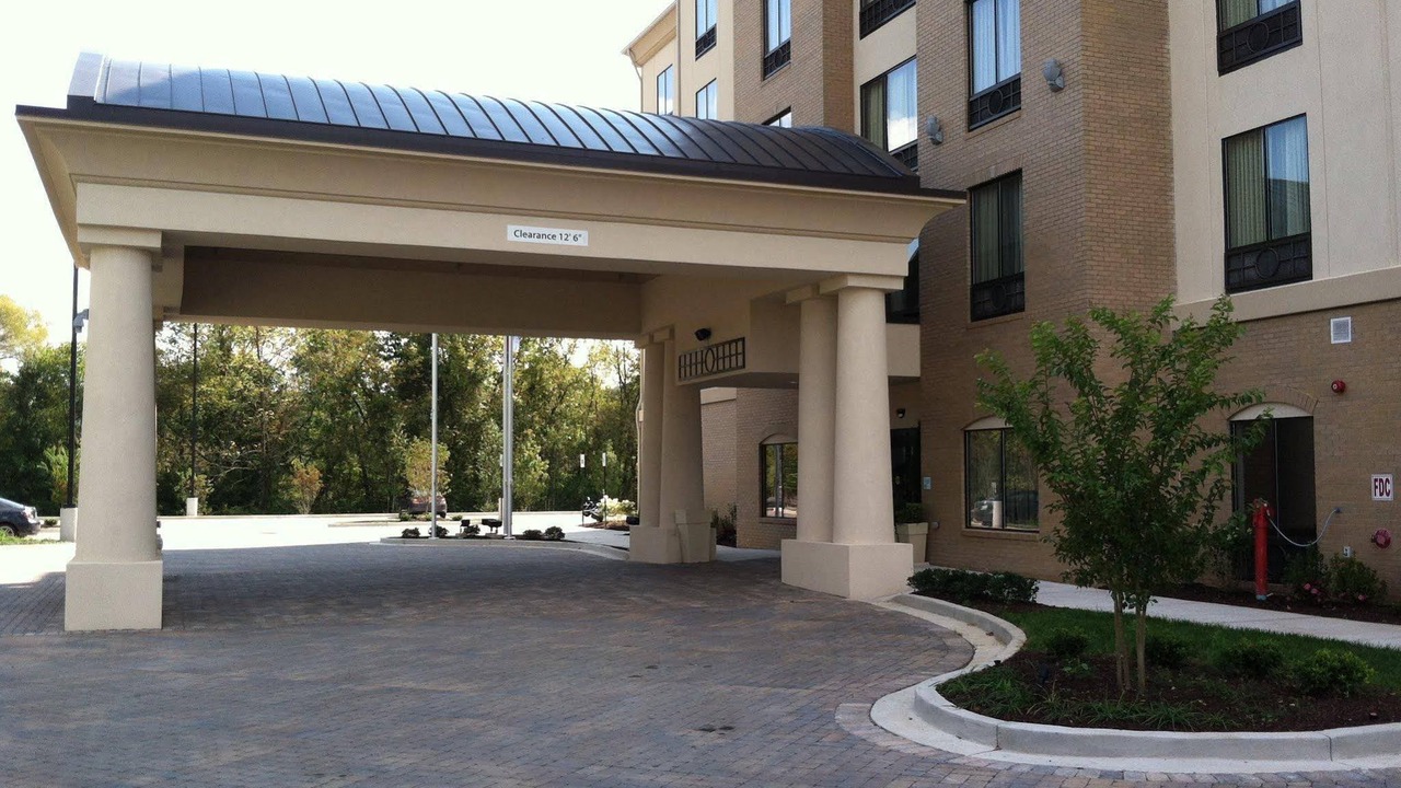 Photo of Buildings in Oak Ridge