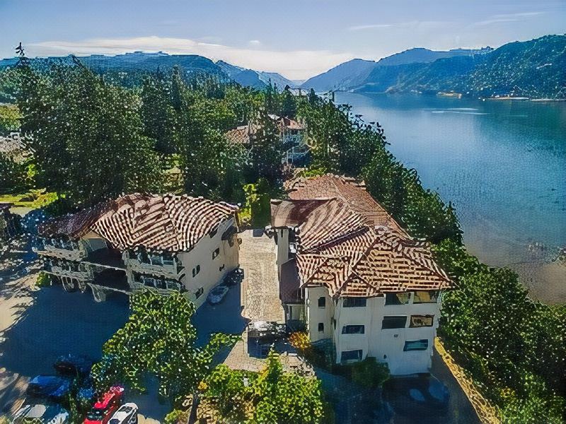 Photo of Buildings in Hood River