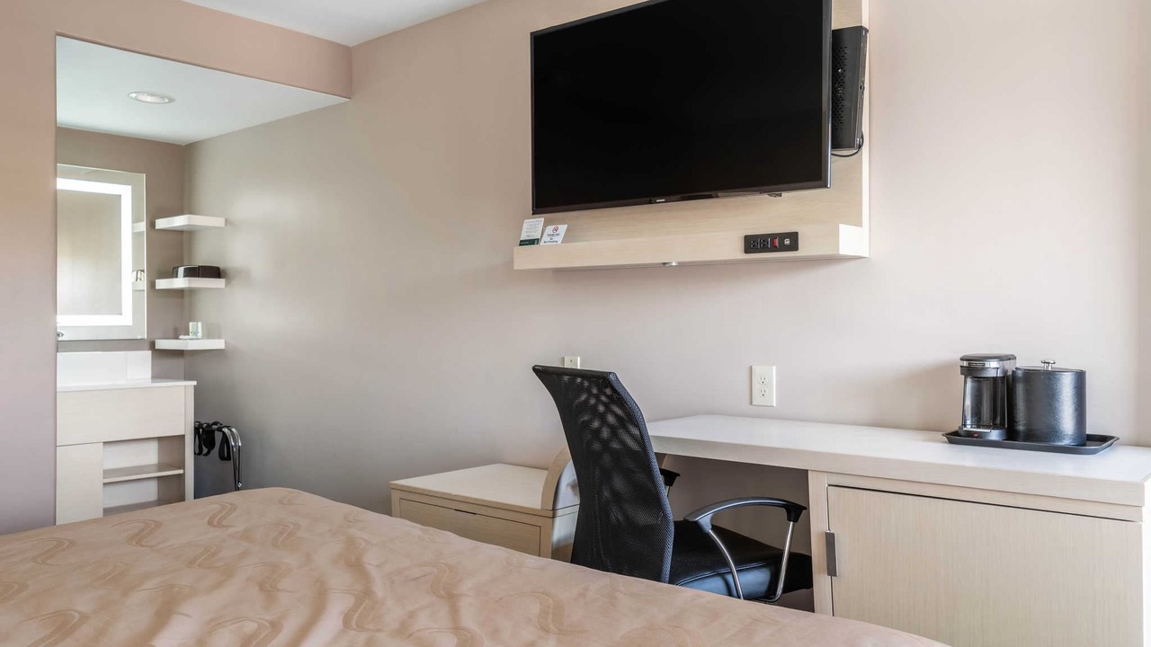 Photo of Bedroom in Central Berkeley