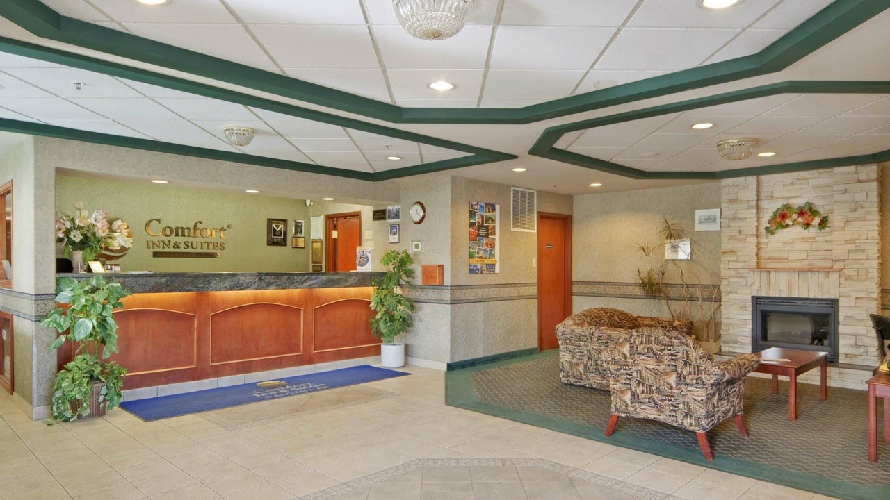 Photo of Others in Banff Trail