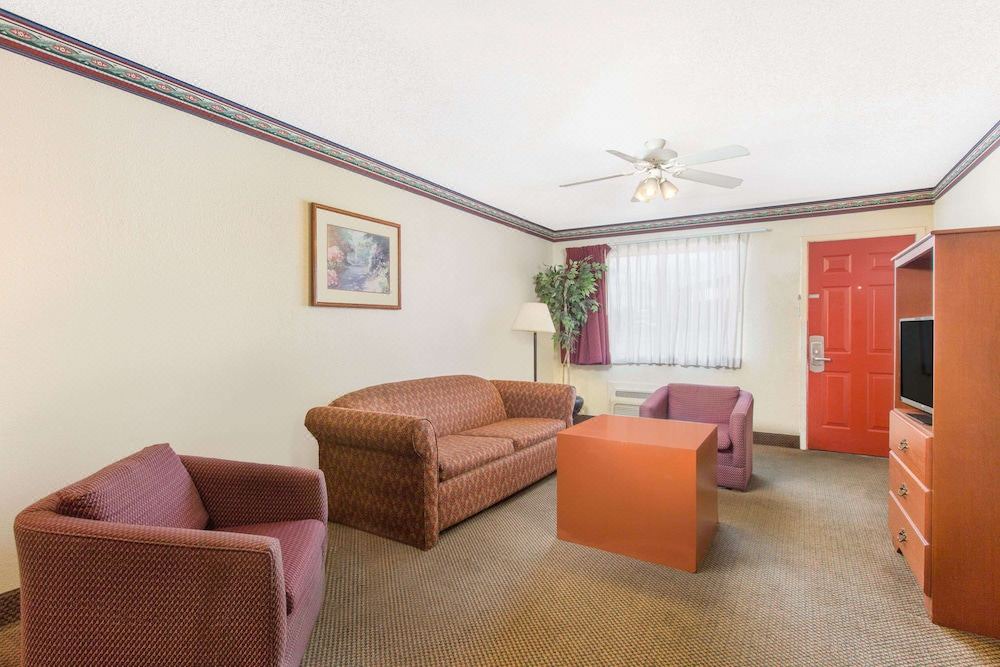 Photo of Livingroom in Marshall