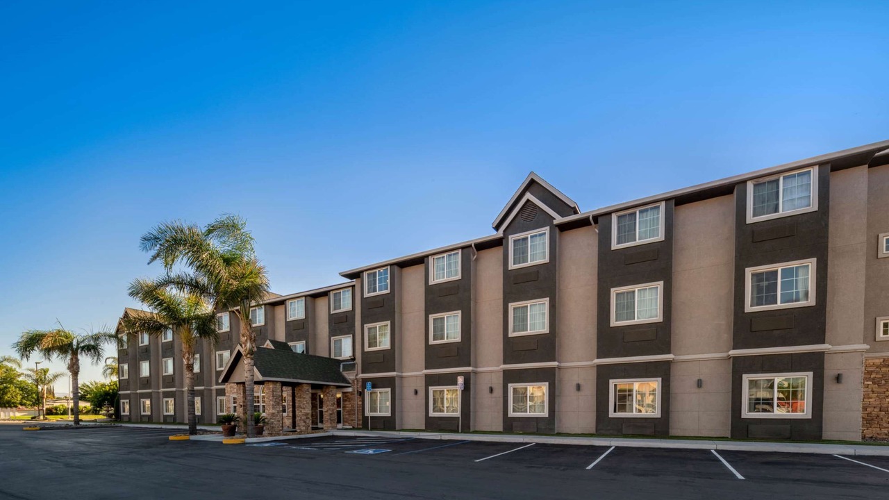 Photo of Buildings in Tracy