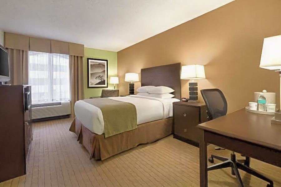 Photo of Bedroom in Downtown West