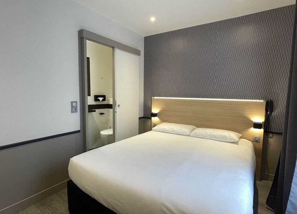 Photo of Bedroom in 6th Arrondissement