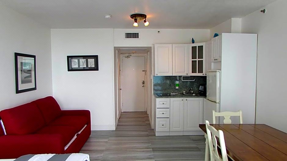 Photo of Livingroom in Mid Beach