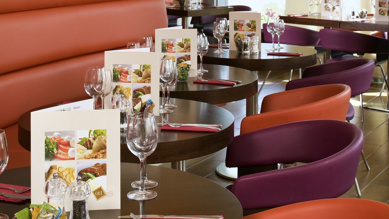 Photo of Livingroom in Borehamwood