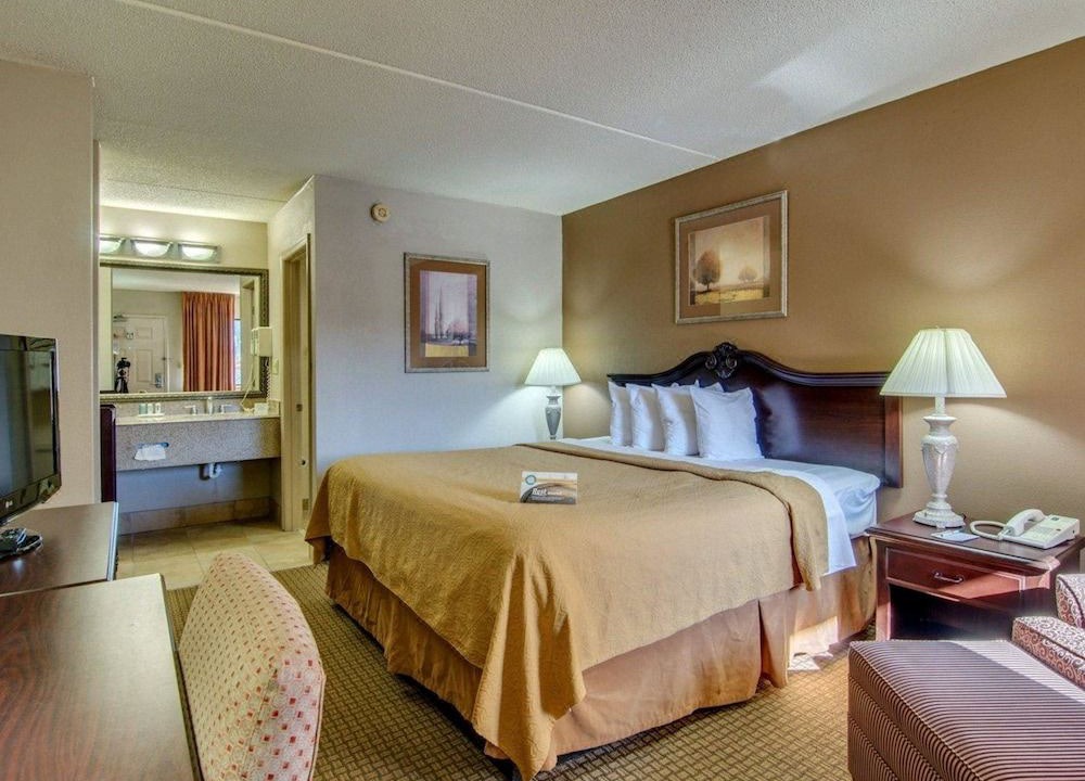 Photo of Bedroom in Salem
