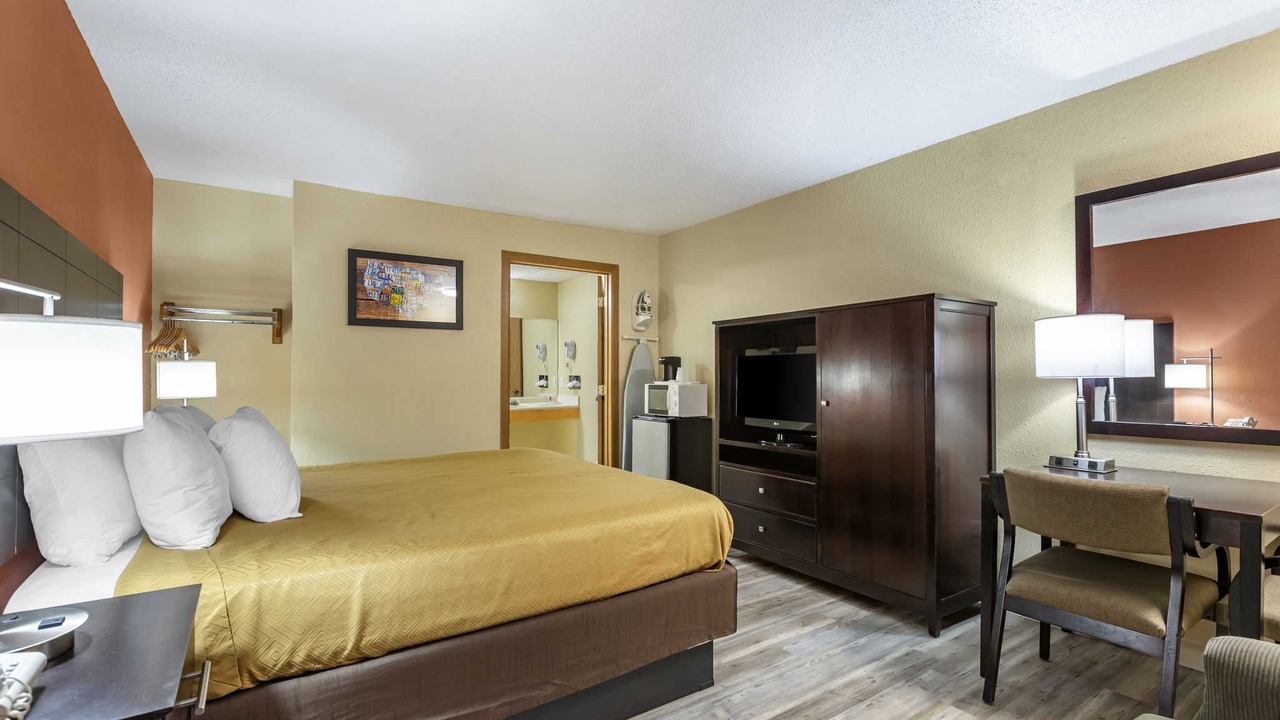 Photo of Livingroom in Urbandale