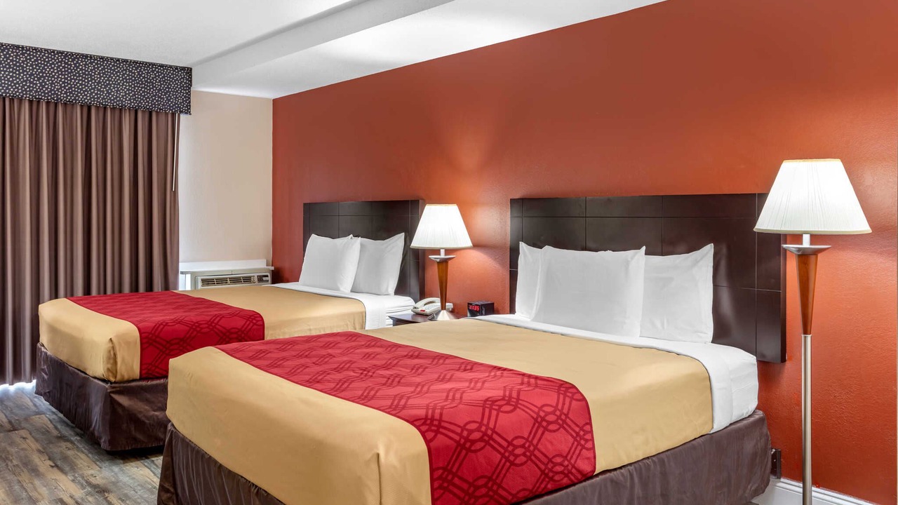 Photo of Bedroom in Westbrook Center