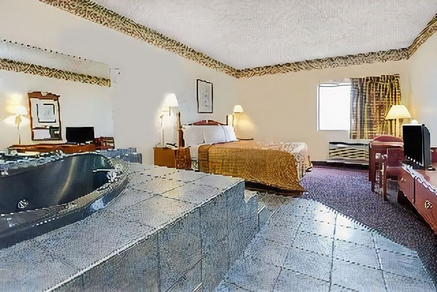Photo of Livingroom in Airport Township