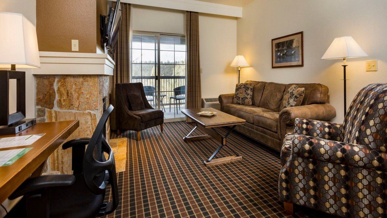 Photo of Livingroom in Klamath Falls