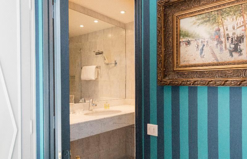 Photo of Bathroom in Saint-Thomas-d'Aquin