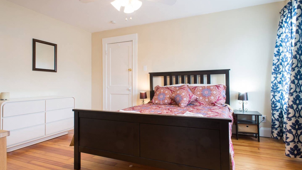 Photo of Bedroom in Salem