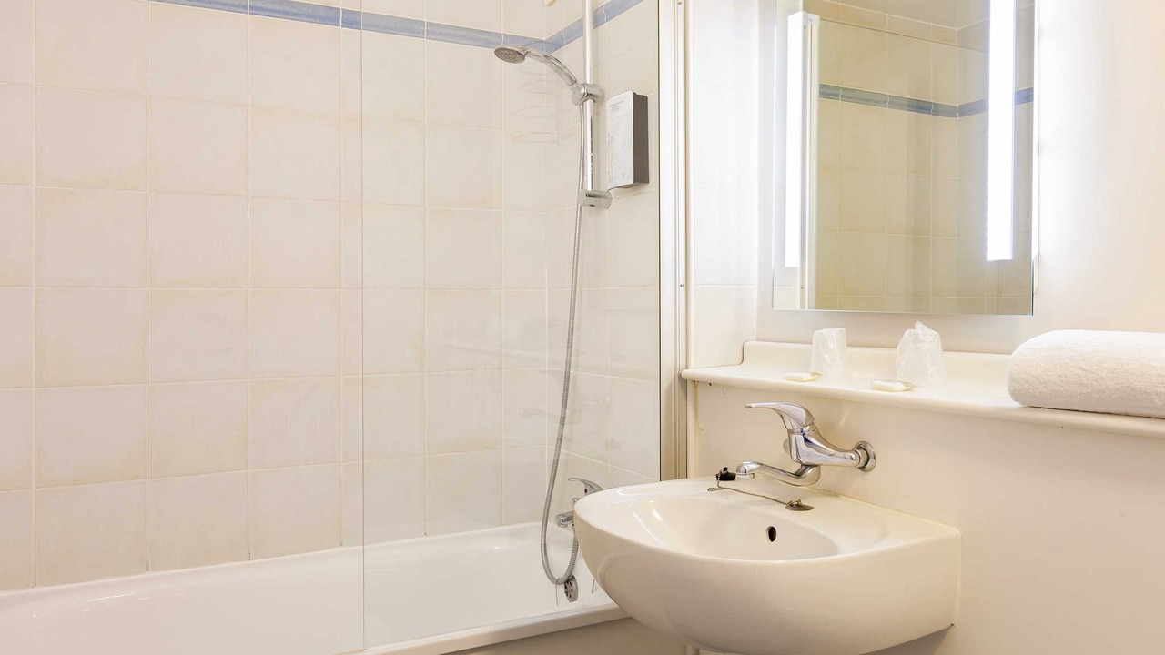 Photo of Bathroom in Noyelles-Godault