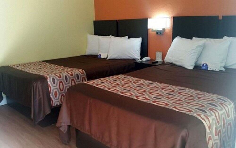 Photo of Bedroom in Groves