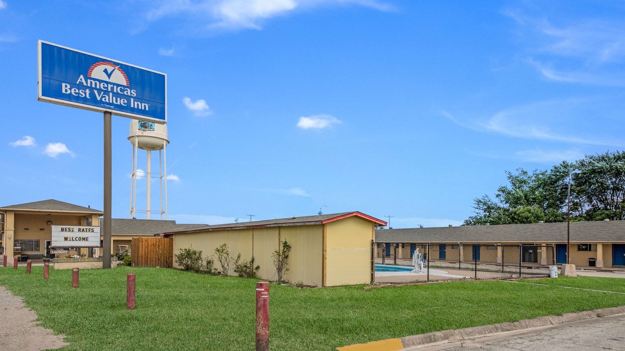 Photo of Buildings in Giddings