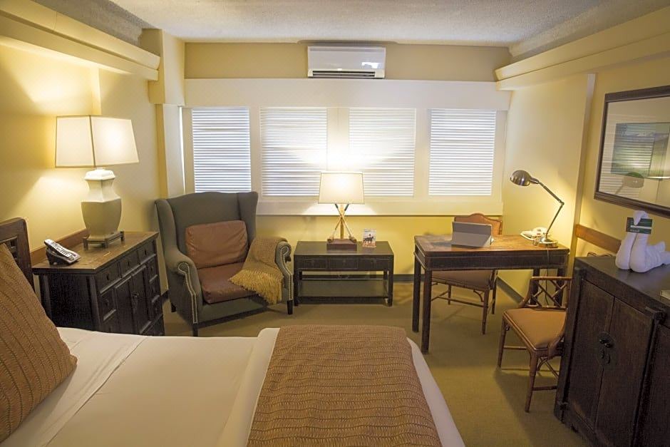 Photo of Livingroom in Waikiki