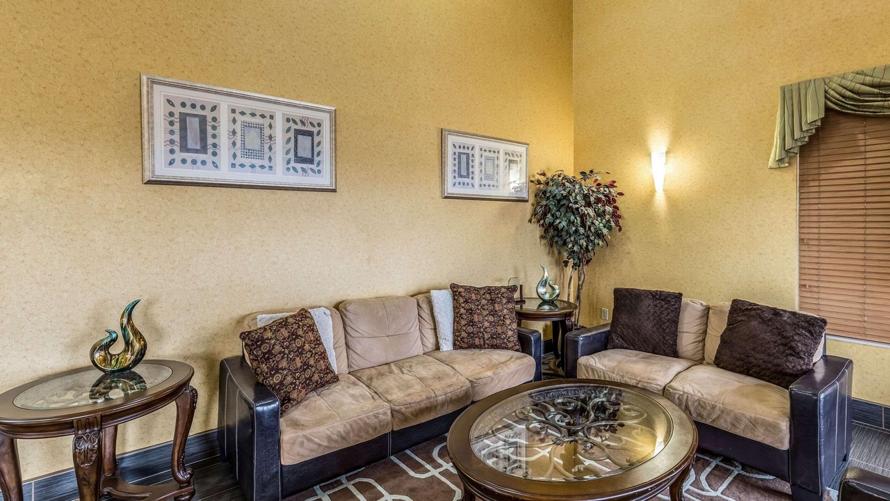 Photo of Livingroom in Rolla