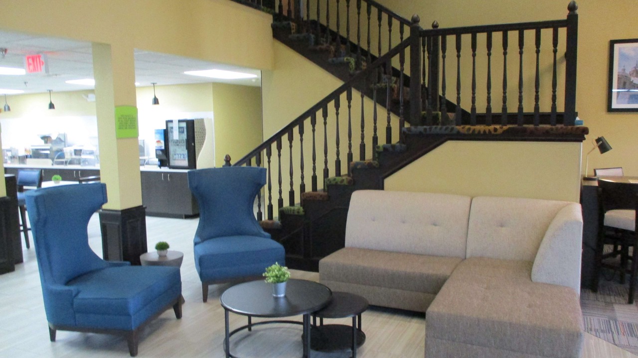 Photo of Livingroom in Warrensburg