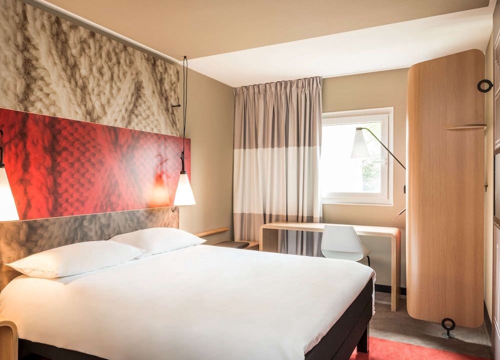 Photo of Bedroom in Saint-Gratien