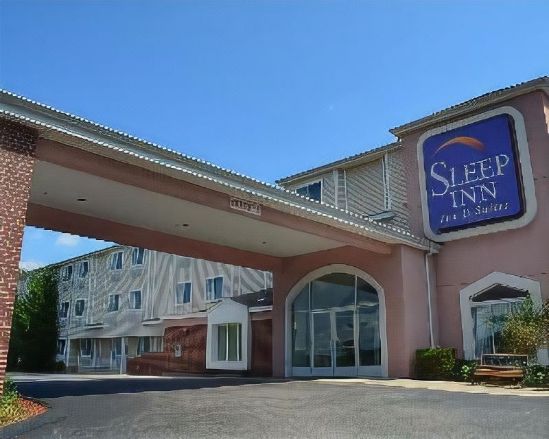 Photo of Buildings in Niantic