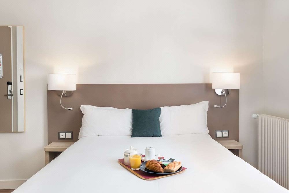 Photo of Bedroom in Quartier de la Plaine-de-Monceaux