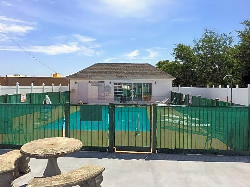 Photo of Others in Douglas