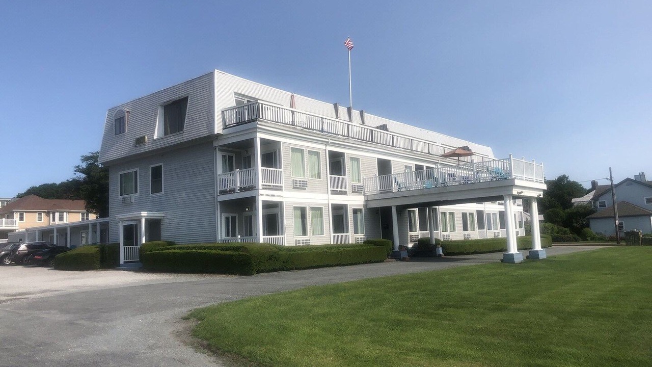 Photo of Buildings in Narragansett Pier