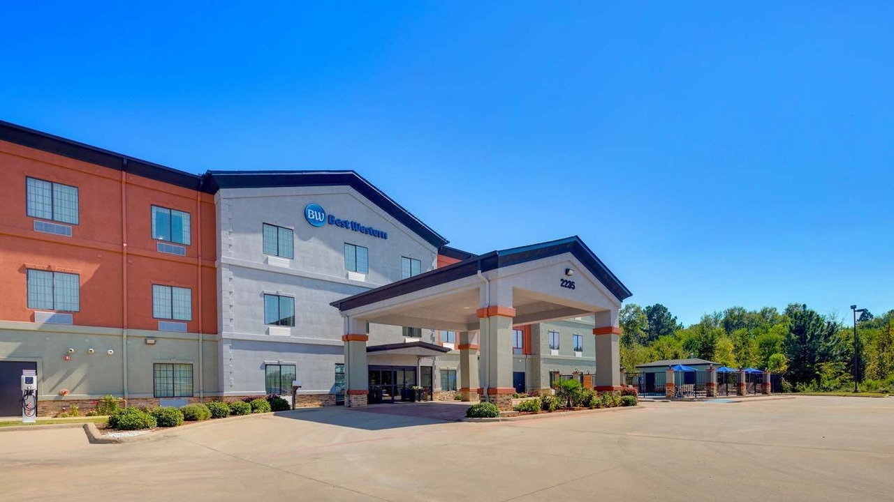 Photo of Buildings in Carthage