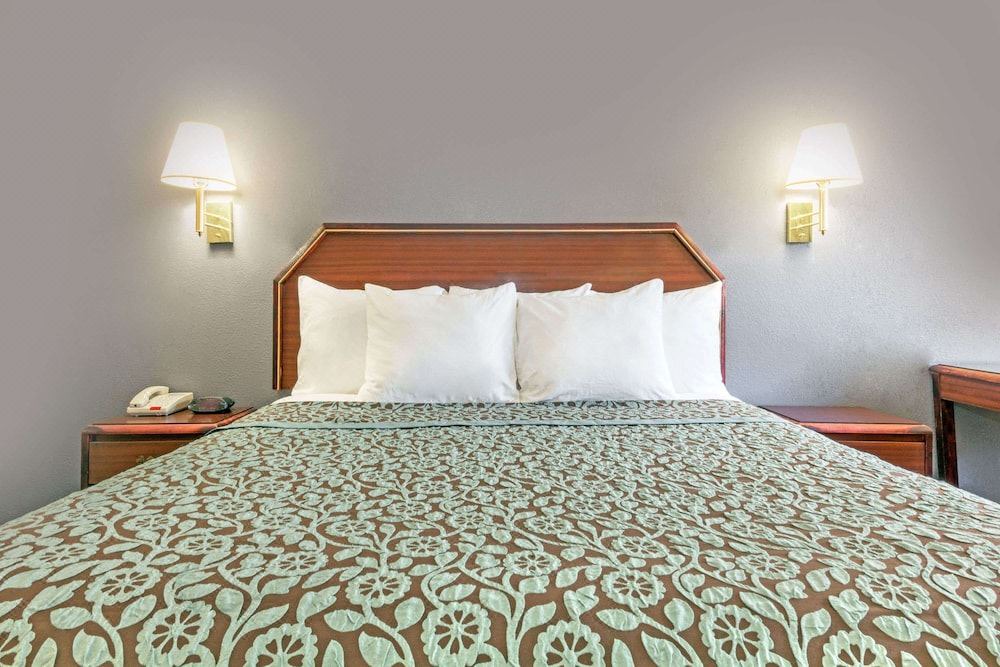 Photo of Bedroom in Ruidoso Downs
