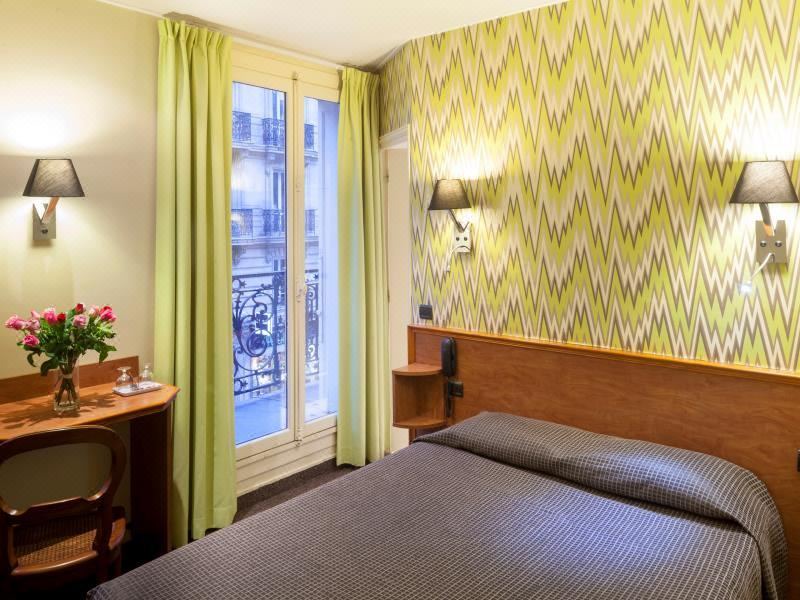 Photo of Bedroom in 6th Arrondissement