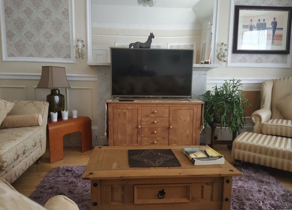 Photo of Livingroom in Busby