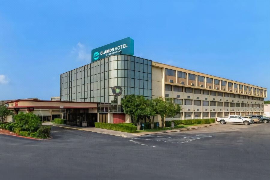 Photo of Buildings in Broken Arrow