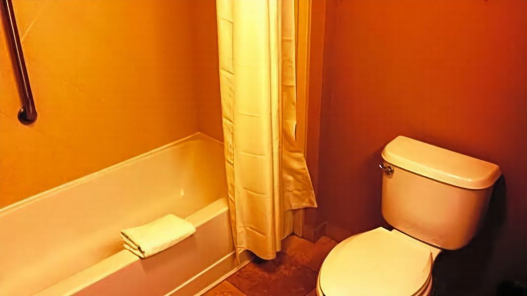 Photo of Bathroom in Tropic