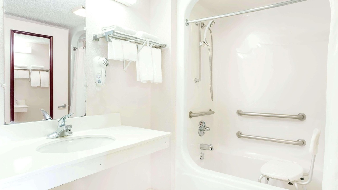 Photo of Bathroom in Perry