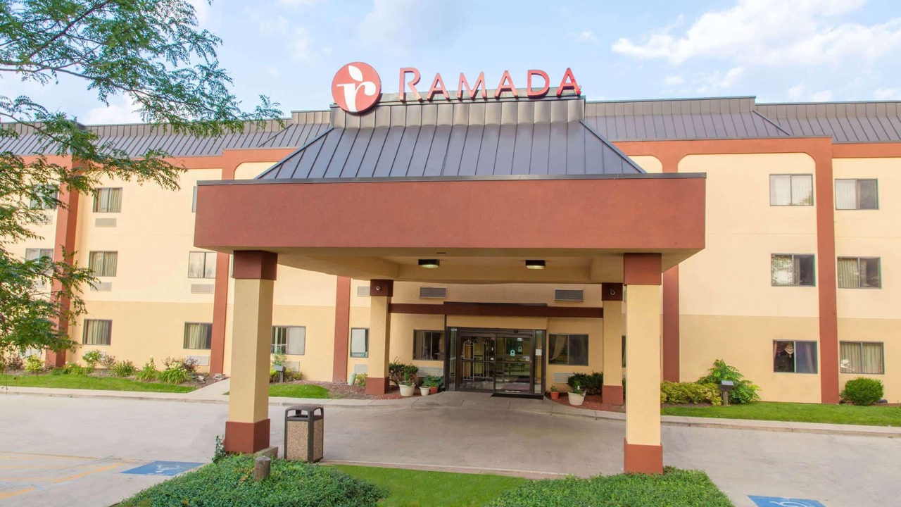 Photo of Buildings in Bolingbrook
