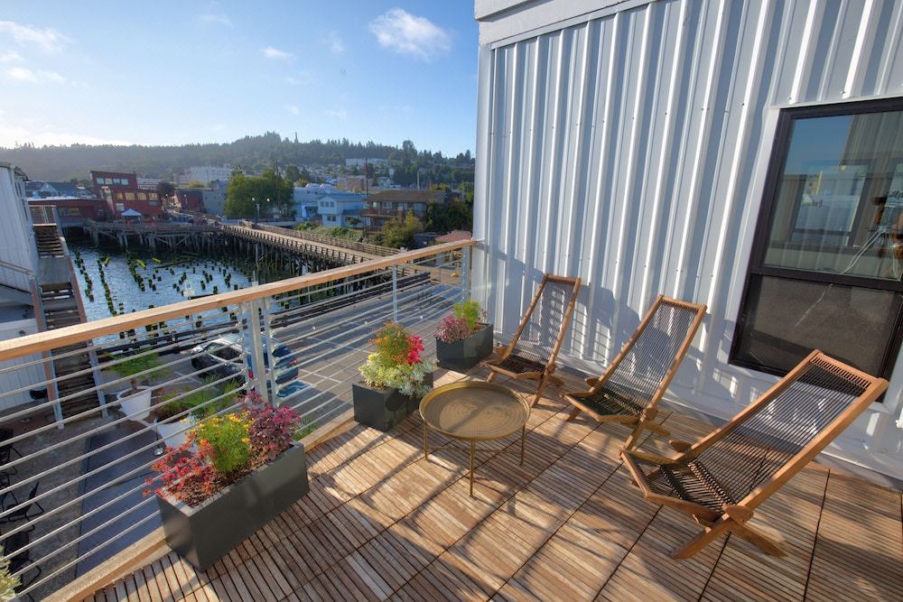 Photo of Patio Balcony in Astoria
