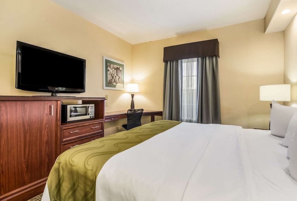 Photo of Bedroom in Oak Ridge