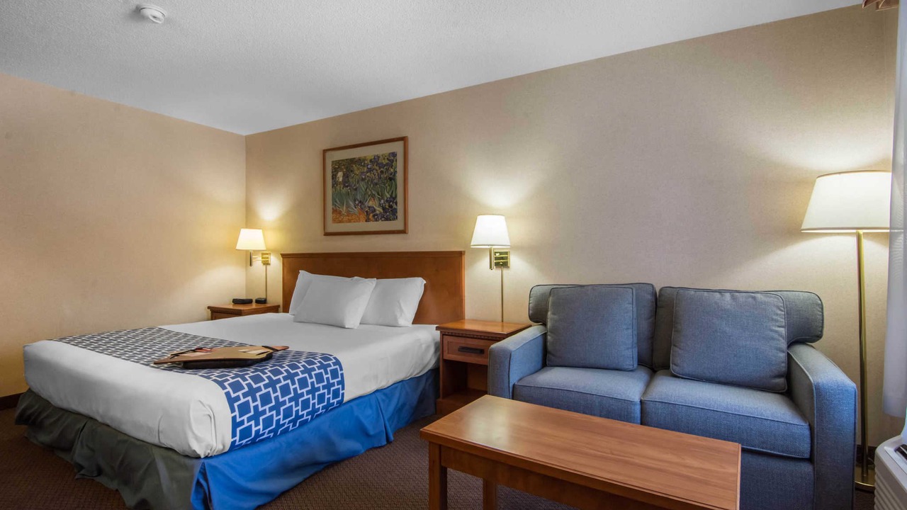 Photo of Others in Banff Trail