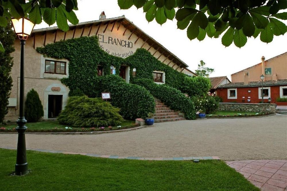 Photo of Buildings in Torrecaballeros