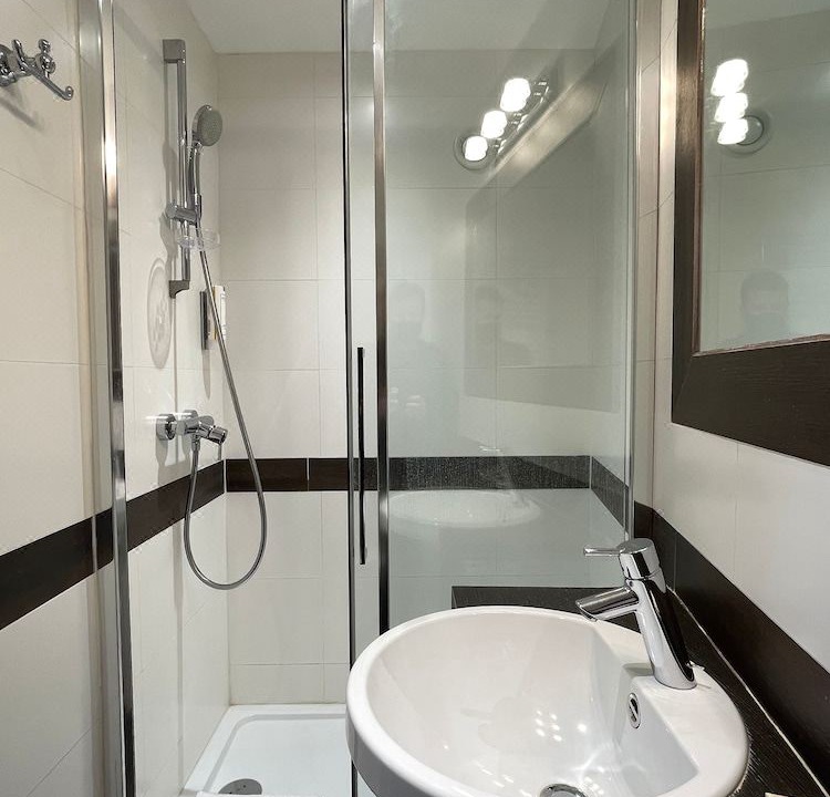 Photo of Bathroom in 6th Arrondissement