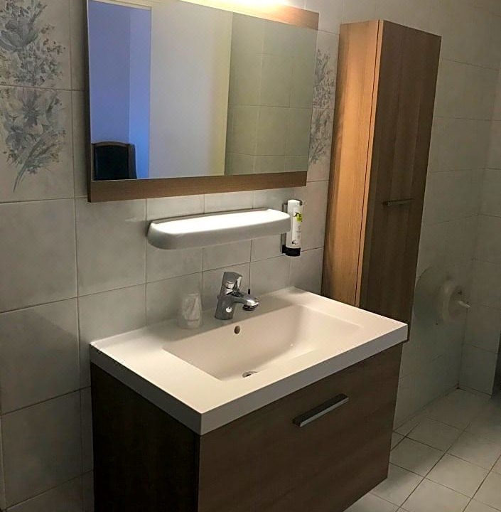 Photo of Bathroom in Entraigues-sur-la-Sorgue