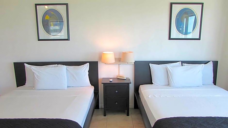 Photo of Bedroom in Mid Beach