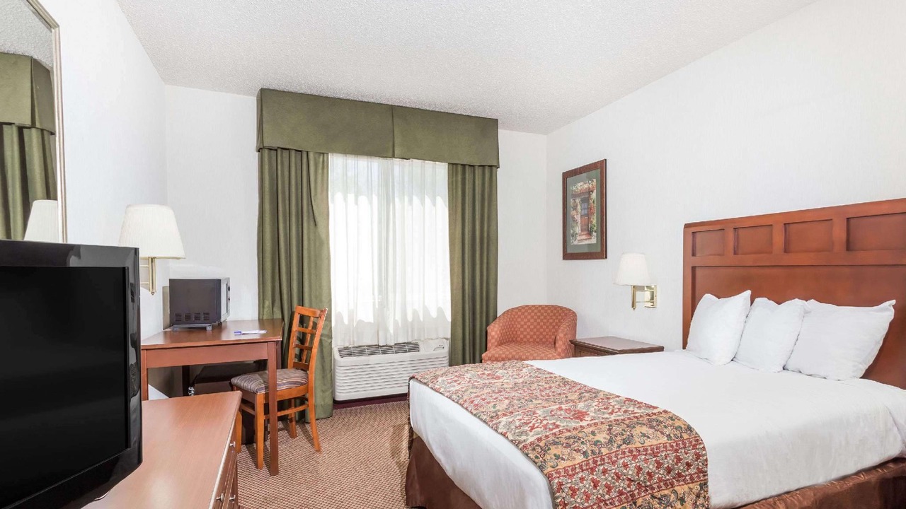 Photo of Bedroom in Yreka