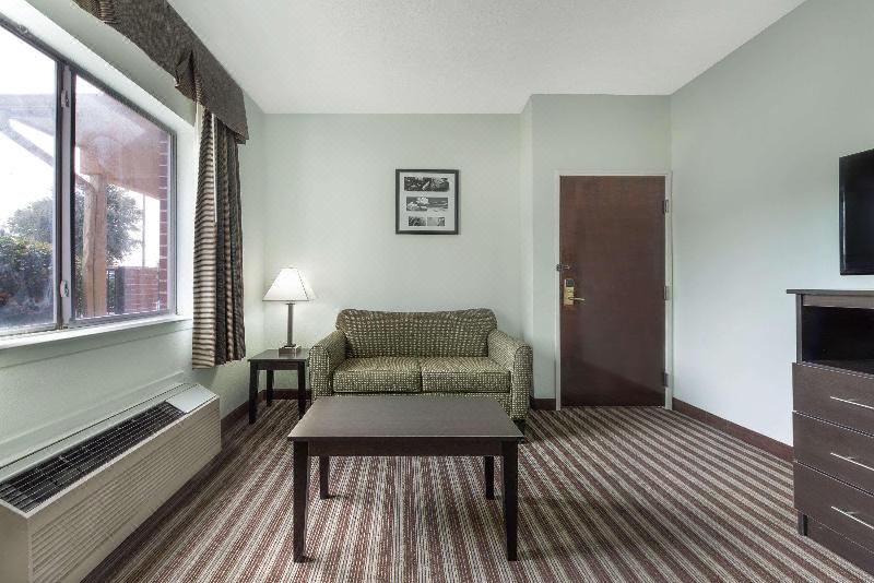 Photo of Livingroom in Northwest Dallas