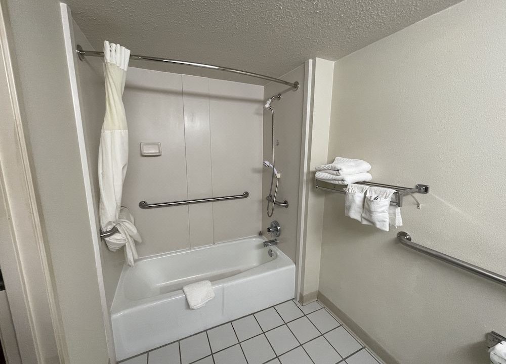 Photo of Bathroom in Fort Smith