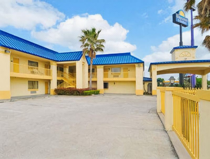 Photo of Buildings in Winnie