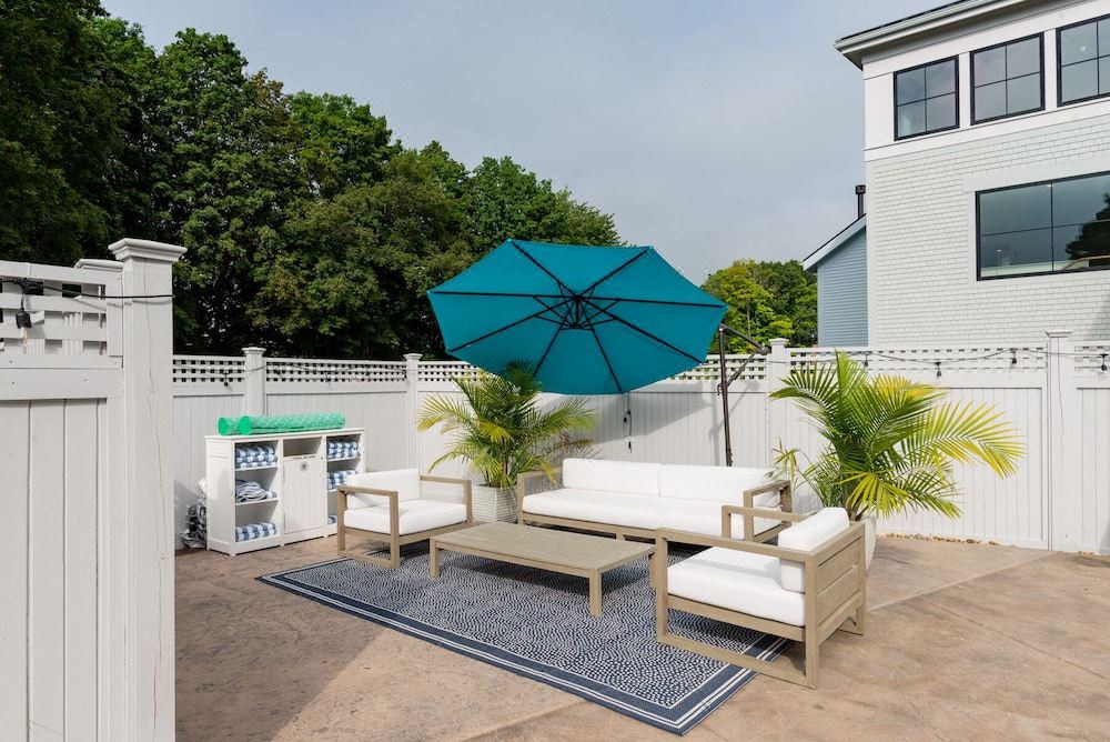 Photo of Others in Rowley