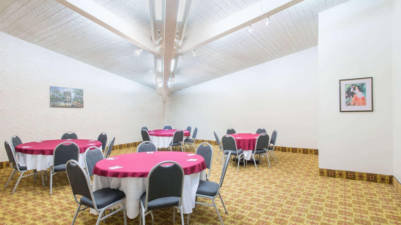 Photo of Livingroom in Fullerton